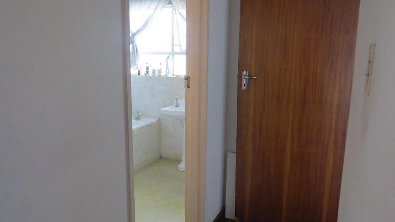 4 Bedroom Property for Sale in Oostersee Western Cape